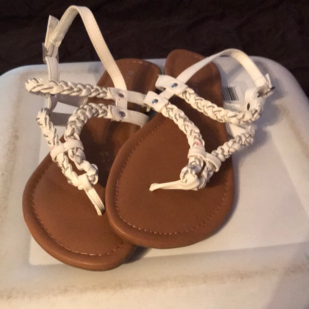 Size 6.5, never worn